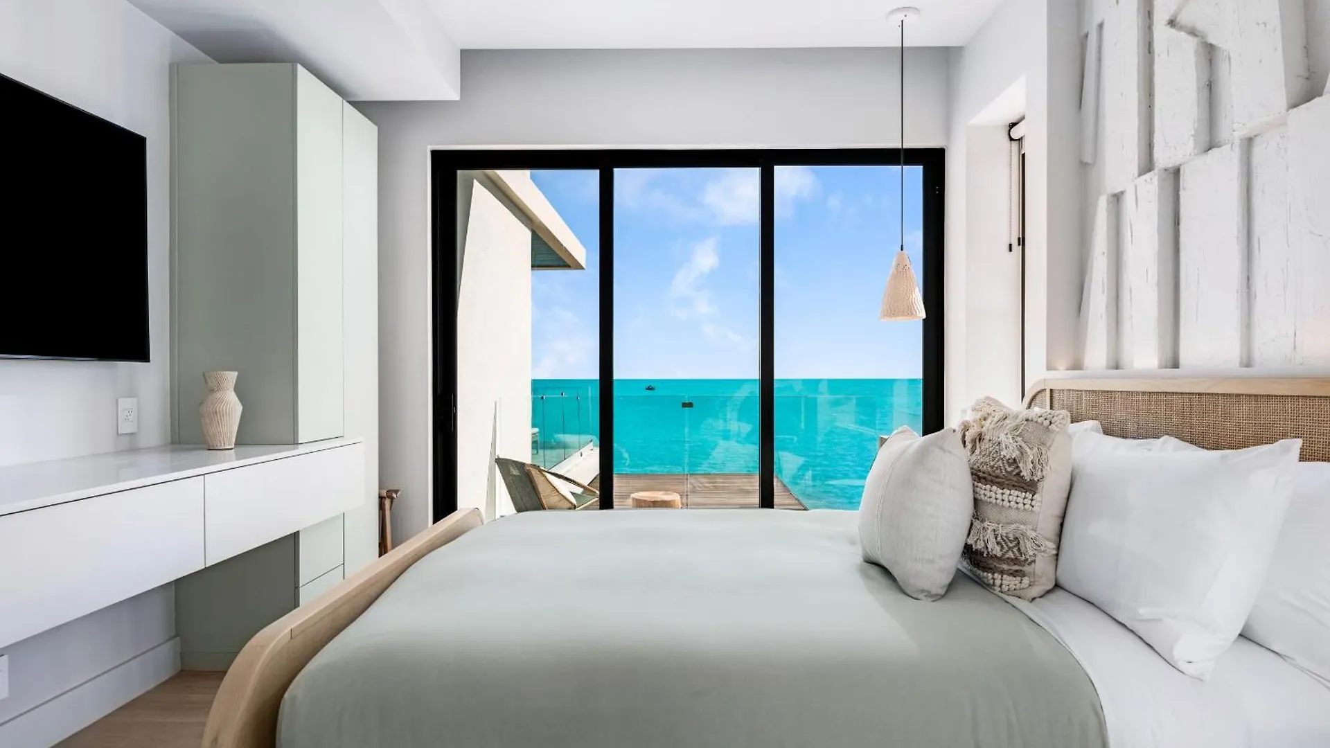 Villa Julia Long Bay