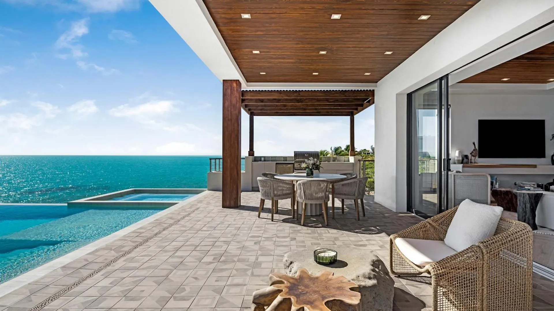 Villa Julia Long Bay