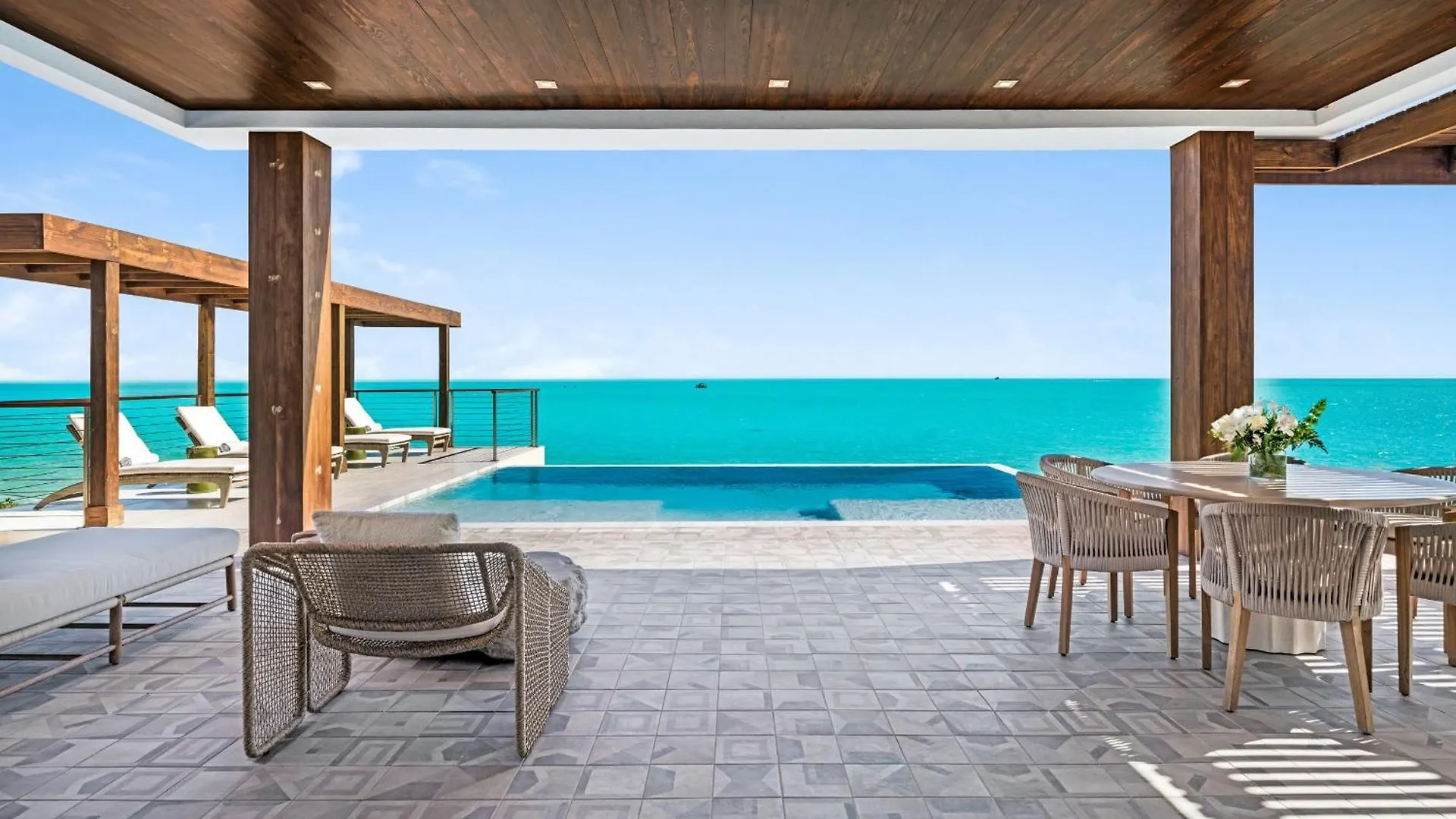 Villa Julia Long Bay