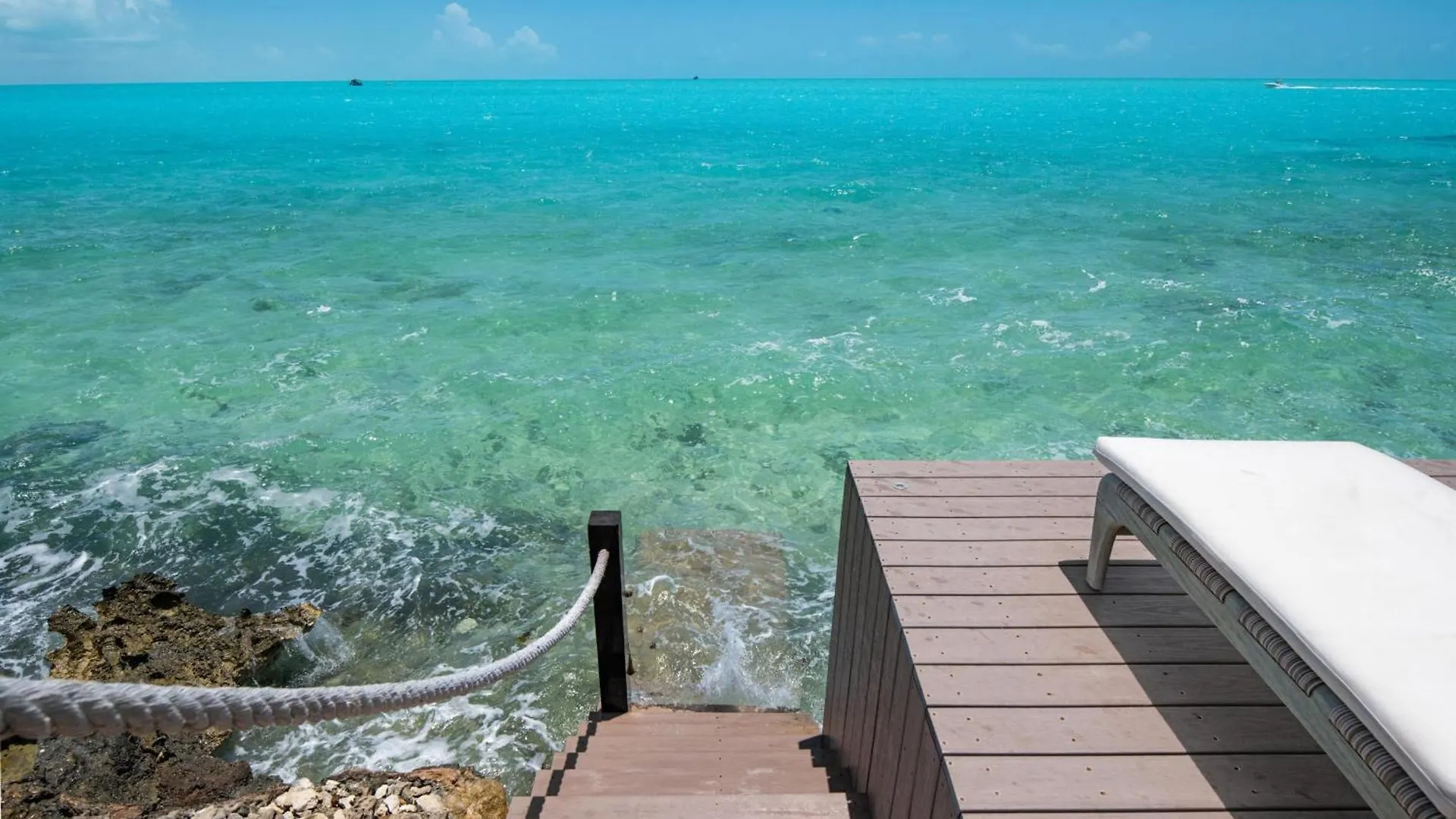 Villa Julia Long Bay 0*,